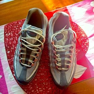 Men’s Nike air max size 12